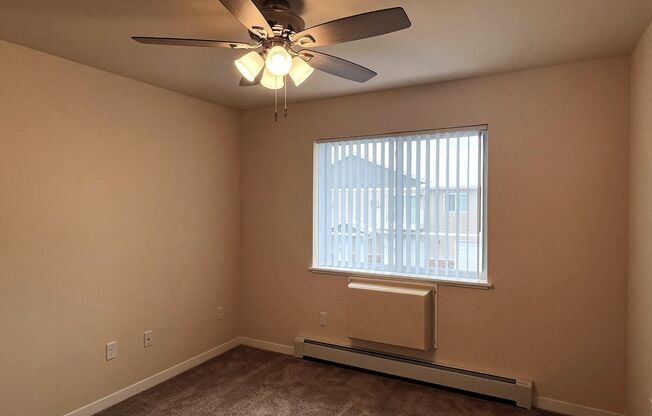 2 beds, 1 bath, 1,040 sqft, $1,485, Unit AT 709-36