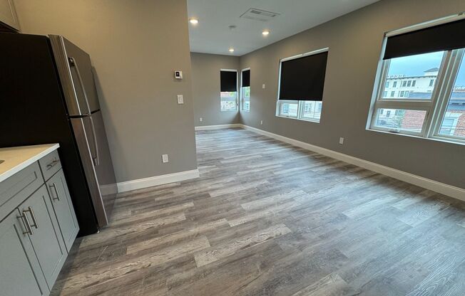 Studio, 1 bath, $2,200, Unit 407