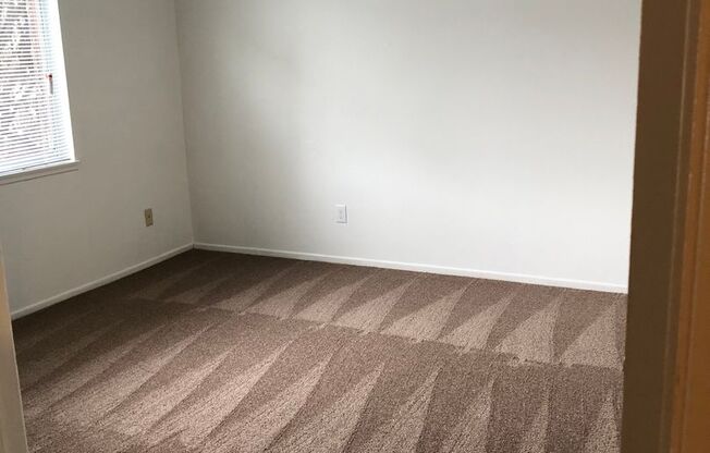 1 bed, 1 bath, 622 sqft, $1,450, Unit F 03