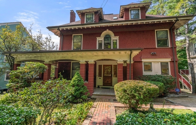 82 LANCASTER RD