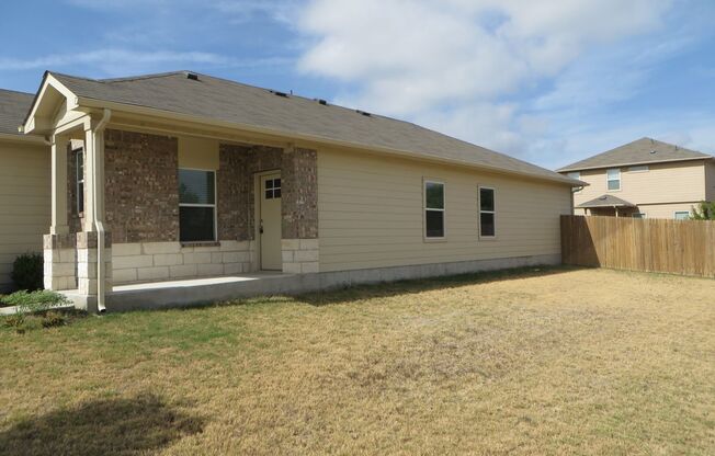 3 bedroom 2 bath in the La Conterra neighborhood