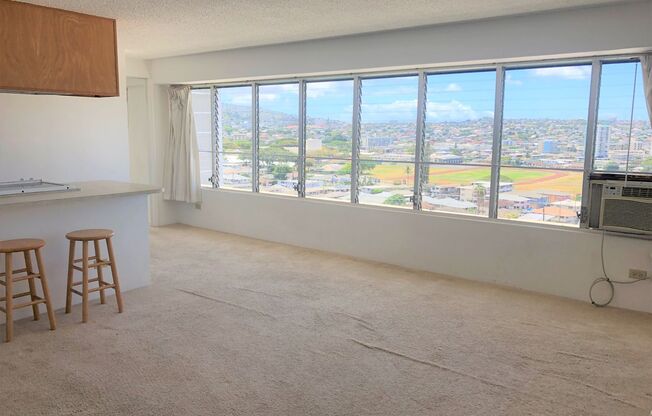 One bedroom corner unit at Regency Tower 1502