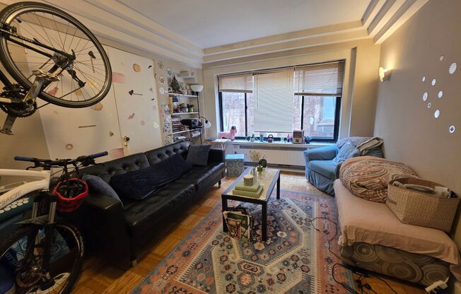 1 bed, 1 bath, $1,045, Unit 106