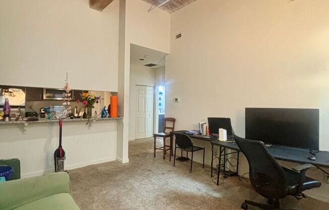 1 bed, 1 bath, 600 sqft, $1,549, Unit 214