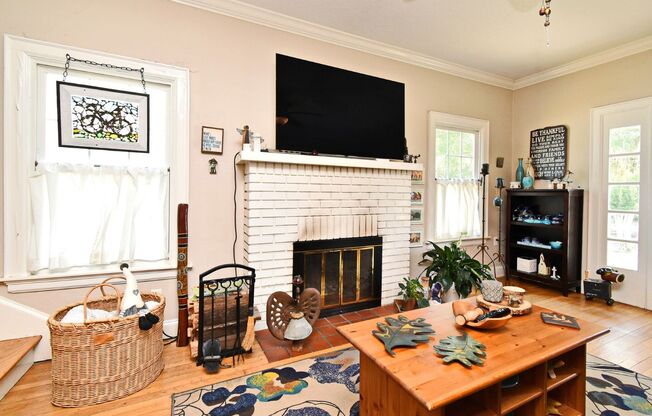 Renovated Home in the Heart of Orlando's Mills 50 District