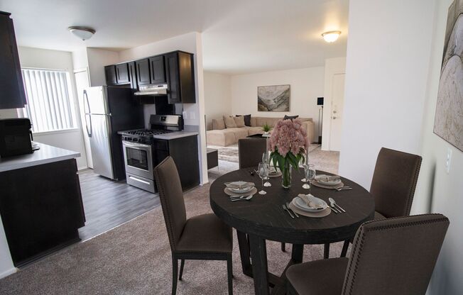 1 bed, 1 bath, 697 sqft, $1,249, Unit 03-141205