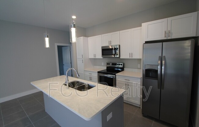 1215 AMAZON LN