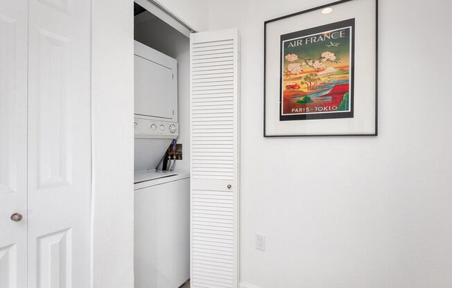 1 bed, 1 bath, $3,000