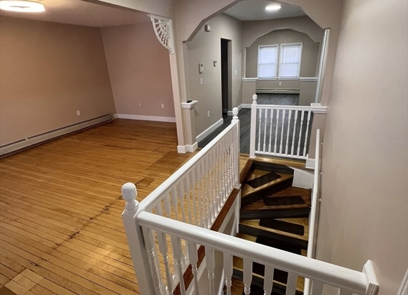 4 6 GREENDALE RD