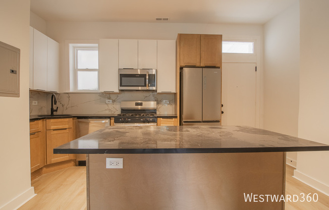 1456 N KEDZIE AVE