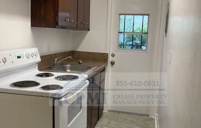 Affordable Downtown WPB 2/1 without the Downtown Price Steps Away From it ALL!! $995 Sec Dep special w/ app credit!