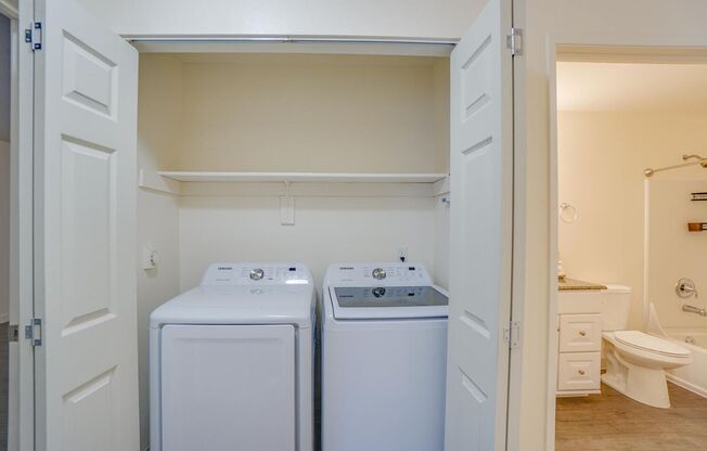 2 beds, 2 baths, 839 sqft, $1,845, Unit 25*