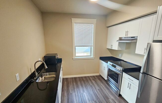 1 bed, 1 bath, 707 sqft, $1,550, Unit 202