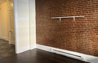 Studio, 1 bath, $895, Unit 28 S. Prince St. Apt. 1