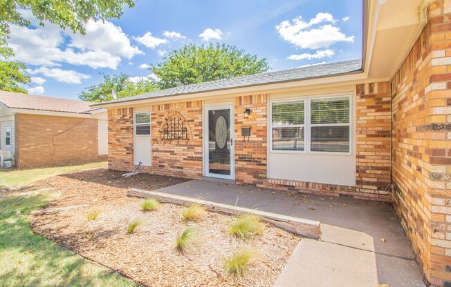 Gorgeous Completely Remodeled 4/2/2 with Washer and Dryer in Northwest Lubbock!