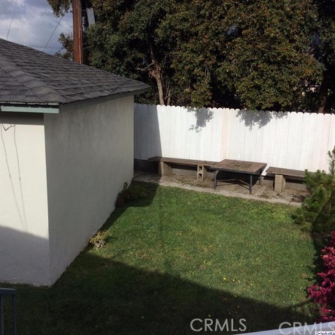 2 beds, 1 bath, 900 sqft, $3,150