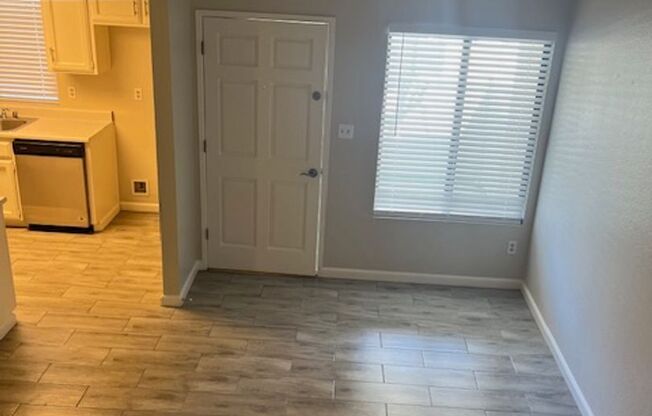 2 beds, 2 baths, 975 sqft, $1,675, Unit 817-60