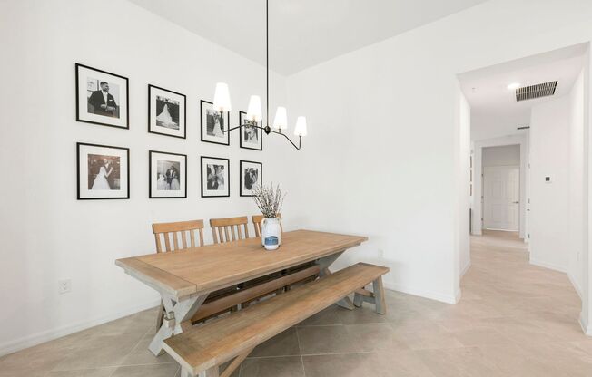 3 beds, 2 baths, $2,950, Unit #201