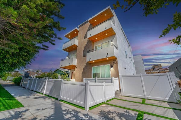 614 1/2 N RAMPART BLVD