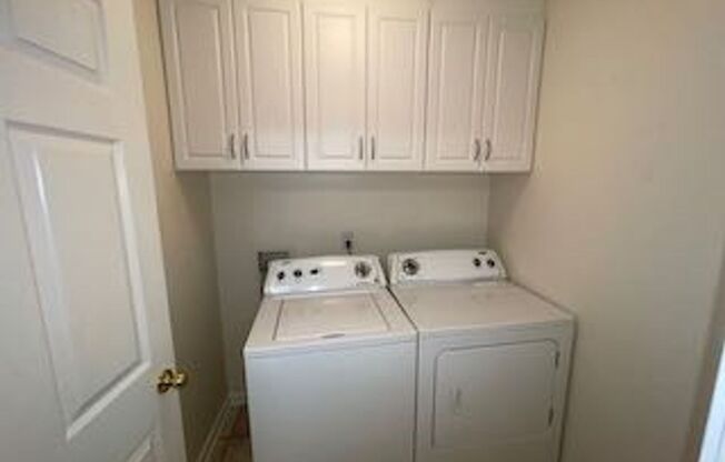 3 beds, 2 baths, $1,650