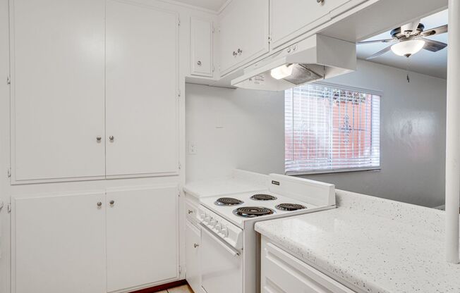 1 bed, 1 bath, 700 sqft, $1,895, Unit 6