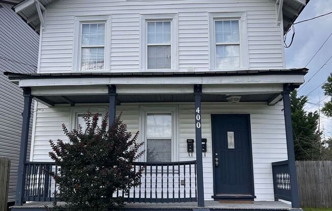 400 Jamestown Ave - Gold