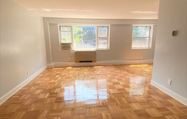 1 bed, 1 bath, $2,700, Unit 4G