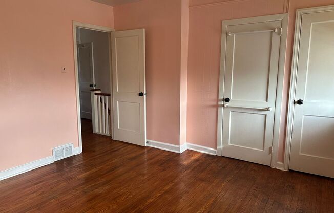 2 beds, 1 bath, $1,500