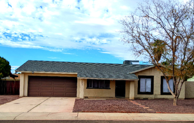 5608 W John Cabot Rd