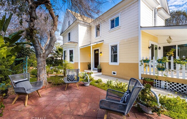 1003 MONTEREY RD