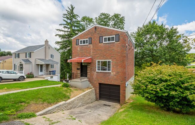 AVAILABLE SEPT 1ST!! GORGEOUS 3 BEDROOM IN BALDWIN!!