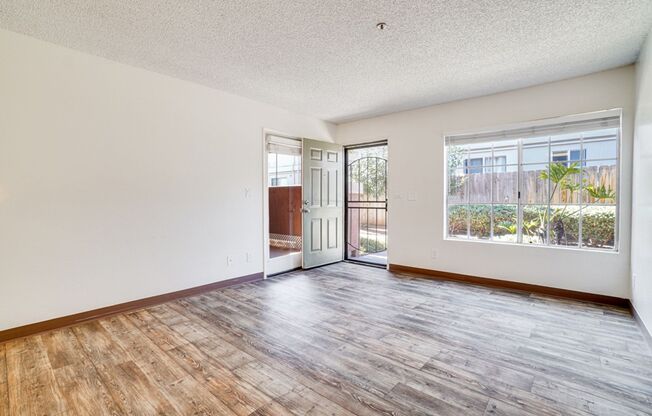 1 bed, 1 bath, 600 sqft, $2,000, Unit 10