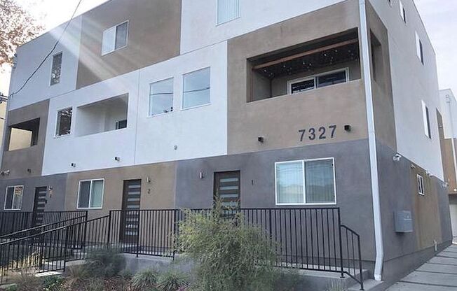 4 beds, 3.5 baths, 2,046 sqft, $4,250, Unit #4