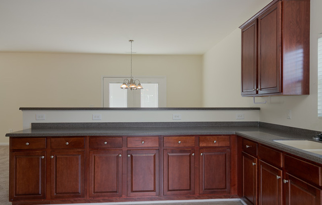Spacious and Inviting 5-Bedroom Rental Home in Durham, NC – 4815 Hoppers Drive!