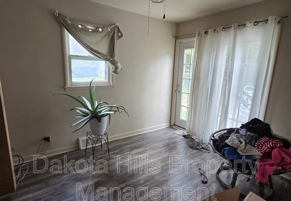 313 E TALLENT