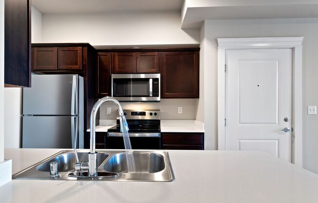 1 bed, 1 bath, 642 sqft, $1,725, Unit C-204
