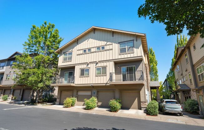 648 NE Newstead Lane Hillsboro, OR 97006