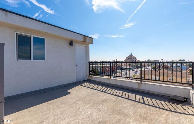 4177 Normandie Avenue