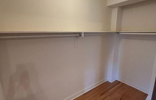 Studio, 1 bath, 320 sqft, $1,495, Unit 225-211