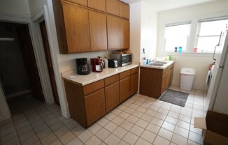 6 beds, 2 baths, $4,200, Unit 544