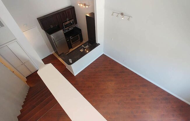 2 beds, 1 bath, 925 sqft, $2,850, Unit 307