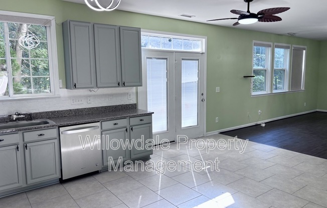 624 PIPER STRM CIR