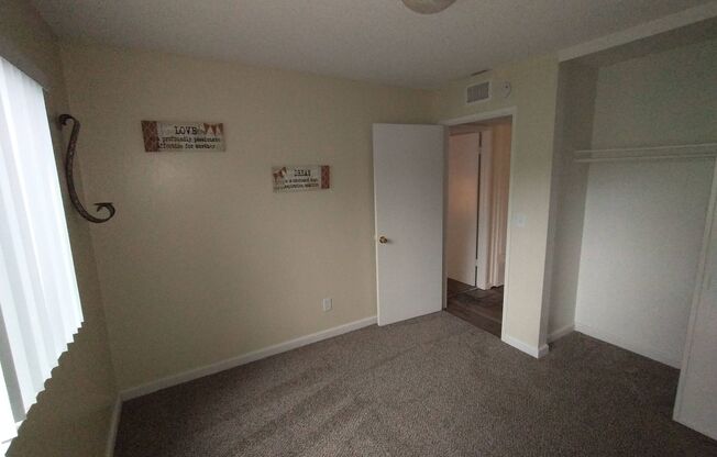 2 beds, 1 bath, 838 sqft, $1,475, Unit HL813