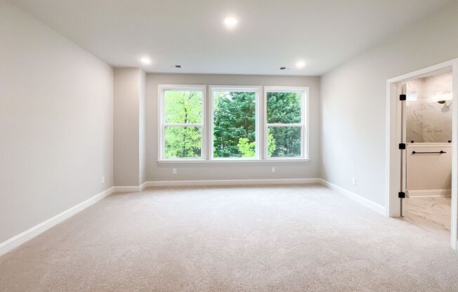 3 beds, 2.5 baths, $2,800