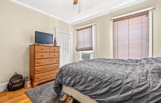 4 beds, 1 bath, 1,210 sqft, $3,000, Unit 3
