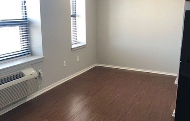 Studio, 1 bath, 368 sqft, $900, Unit S-403