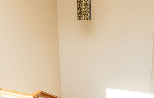 2 Bedroom and 1.5 Bathroom Apartment Available For Rent!