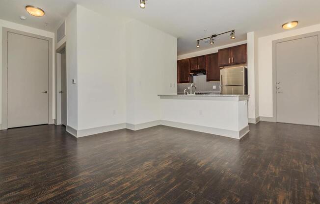 1 bed, 1 bath, 951 sqft, $1,533