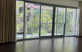 1 bed, 1 bath, 710 sqft, $2,500, Unit 613