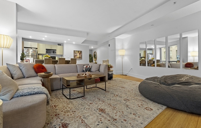 2 beds, 2 baths, 1,611 sqft, $7,000, Unit 3N